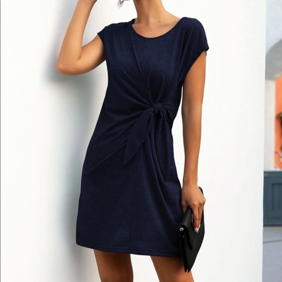 Twisted knotted knot short sleeve summer dress - Picture 3 of 8